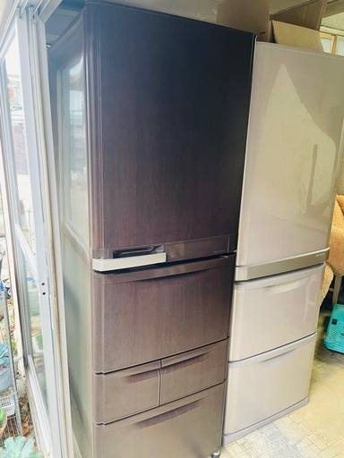大型冷蔵庫　ファミリー用　ブラウン