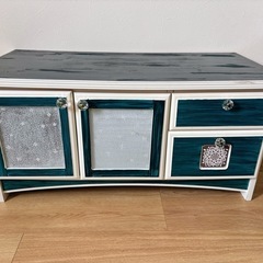 32型テレビ、テレビ台セットの画像