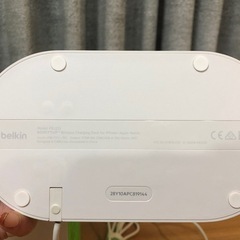 Belkin iPhone Apple Watchワイヤレス充電器 F8J235dqWHTの画像