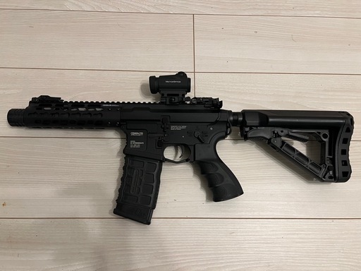電動ガン G&G Armament（G&Gアーマメント） GC16 WILD HOG（ワイルドホッグ）、プロテクター、迷彩服上下、他 