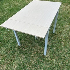 伸長式ダイニングテールの画像