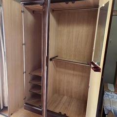 洋服タンスの画像