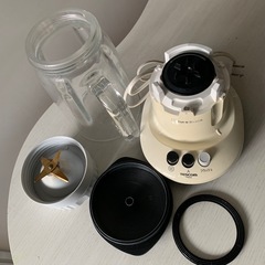 TESCOM ジュースミキサー TM835W 幅15×奥行18.3×高さ32.2cm ホームセンターの画像