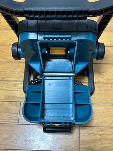 Makita マキタ ML805 LEDワークライト 作業灯 投光器 AC電源