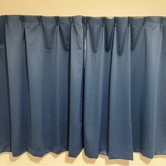 カーテンの画像