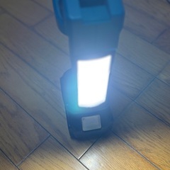 𝐦𝐚𝐤𝐢𝐭𝐚コードレスワークライトML816の画像