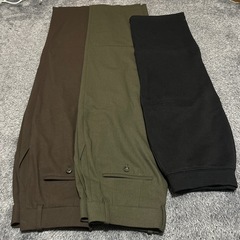 ボトムス・スラックスの画像