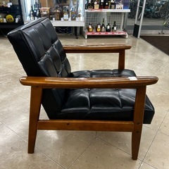 カリモク60　1人掛けソファー　Kチェア　1シーター　ブラック×ブラウンの画像