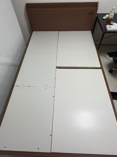 セミダブルベッド