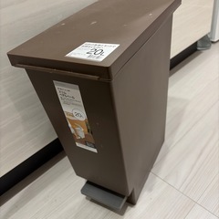 ゴミ箱（ブラウン）の画像
