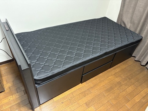 【美品】シングルベッドフレーム、マットレスセット＋コンセント、収納付き