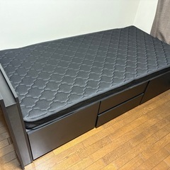 【美品】シングルベッドフレーム、マットレスセット＋コンセント、収納付き の画像