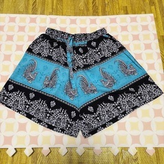 【新品】タイ直輸入ペイズリー柄 ショートパンツ ハーフパンツ ブラック ブルー フリーサイズの画像