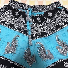【新品】タイ直輸入ペイズリー柄 ショートパンツ ハーフパンツ ブラック ブルー フリーサイズの画像