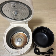 炊飯器の画像