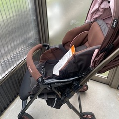 コンビ　ベビーカーの画像