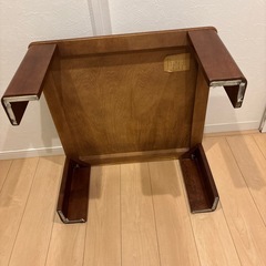 食卓テーブルの画像