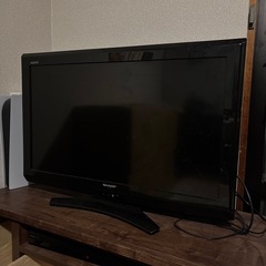 テレビボードとテレビのセットの画像