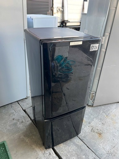 NO B928?福岡市内配送設置無料✨?三菱 2ドア冷蔵庫（146L） MR-P15Z-B サファイアブラック