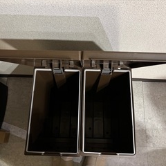 【取引中】ニトリ 45L ゴミ箱 2個セット お譲りしますの画像
