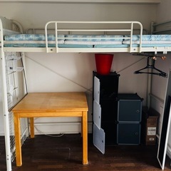 【無料】二段ベッド（ロフトタイプ）マット付き／要解体の画像