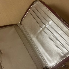 GUESS長財布の画像
