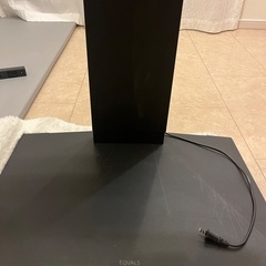 REGZA40V31(2018年製）・テレビスタンドWALL（ブラック）セットの画像