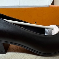 【新品未使用】【贈品付き】仕事出張用 ブラック·パンプス 24cmの画像