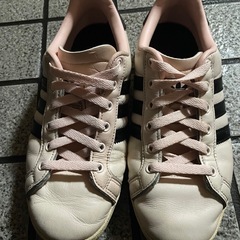 adidasスニーカー レディース👟の画像