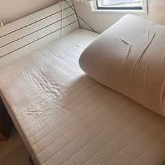 ダブルベッドフレーム(EB-001 WW LEG/LOW)マットレス付き。の画像