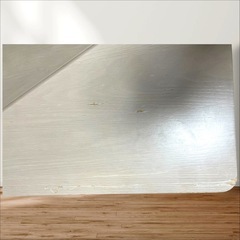 テーブルand長イスの画像