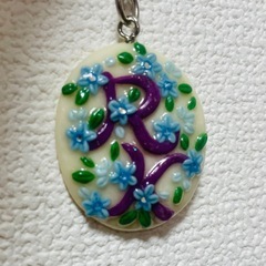 イニシャルキーホルダー　RKの画像