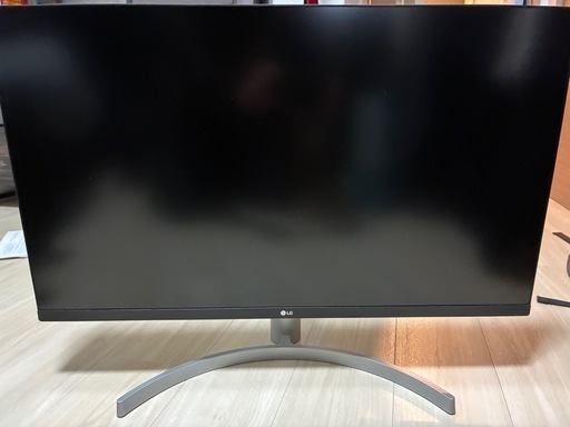 LG 美品32UN650-W 32インチ 4K iPSパネル