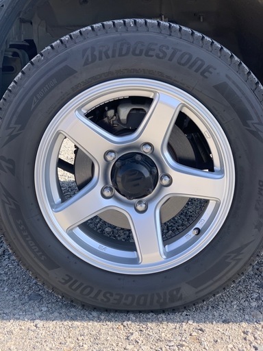 ジムニー社外ホイル175/80R/16 スタットレスタイヤ 再々値下げしました。
 ✨️美品です！