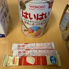 未開封　ほほえみミルク19本、はいはい　粉、ミルトンセット　他の画像