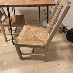 ダイニングテーブル アデペシュ　チェア2脚
の画像
