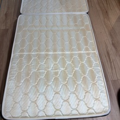 折畳みマットレス（シングル）の画像