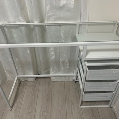 【IKEA】VITTSJÖ ラップトップテーブル, ホワイト, ガラスの画像