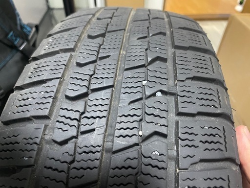 195/65R15のスタッドレスタイヤとホイールのセット
