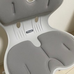 山善ビスコム　オフィスチェアの画像