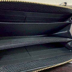 花柄　エンボス加工　長財布　ブラックの画像