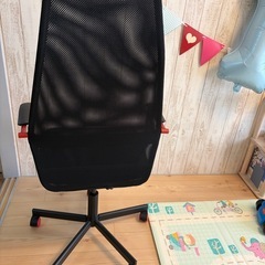 IKEA ゲーミングチェア フーヴドスペラレの画像