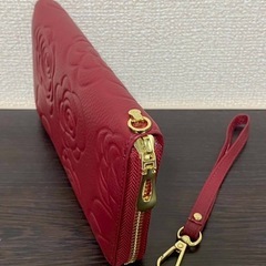 花柄　エンボス加工　長財布　ボルドーレッドの画像