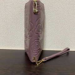 花柄　エンボス加工　長財布　パープルピンクの画像