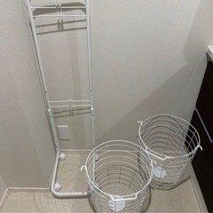 【受け渡し決定済】ランドリーバスケット　２段　　ラウンドタイプの画像