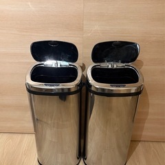 自動開閉ゴミ箱 42L クロームの画像