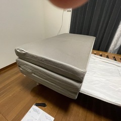 定価約9000円　マットレス　折りたたみ　敷布団　セミダブル　厚み10cmの画像