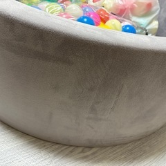 ボールハウス　グレー　ふわふわの画像