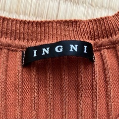 ★美品★　イング　トップス　ブラック　Sの画像