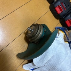 電動草刈機手持ちタイプの画像